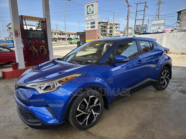 Toyota C-HR 2018 Blue