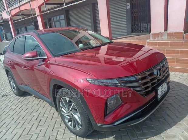 Hyundai Tucson 2022 Red