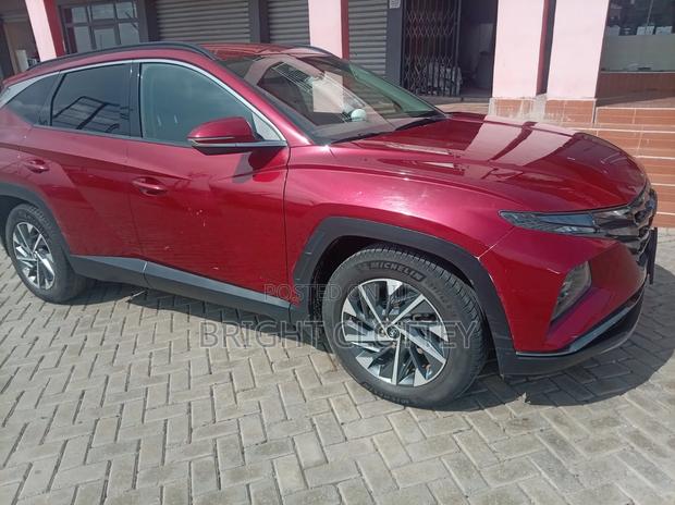 Hyundai Tucson 2022 Red