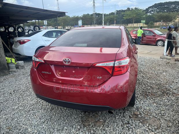 Toyota Corolla 2016 Red
