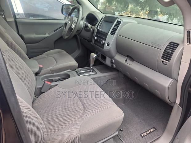 Nissan Frontier 2019 Blue