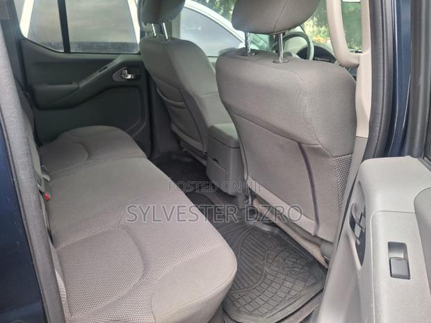 Nissan Frontier 2019 Blue