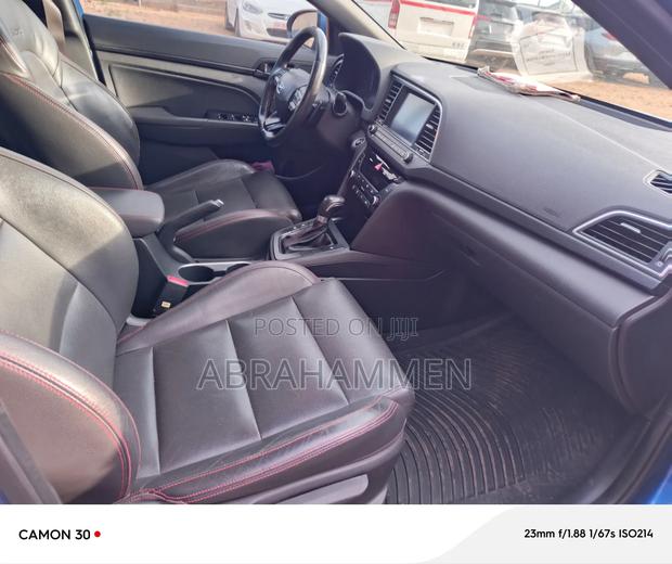 Hyundai Elantra Limited 2018 Blue