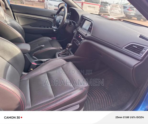 Hyundai Elantra Limited 2018 Blue