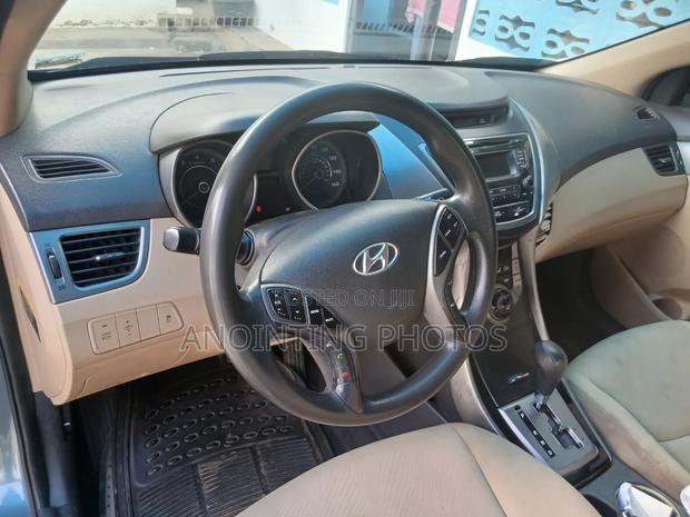 Hyundai Elantra GLS Sedan FWD (1.8L 4cyl 6A) 2013 Gray