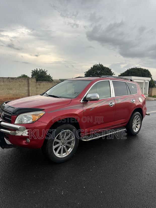 Toyota RAV4 2009 Red