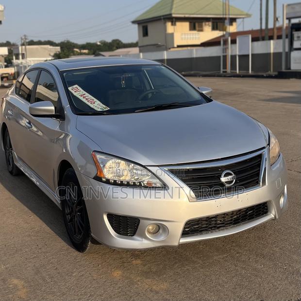 Nissan Sentra SR 4dr Sedan (1.8L 4cyl CVT) 2015 Silver