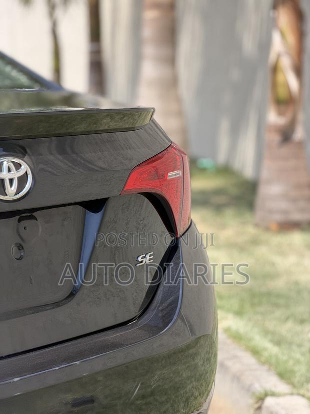 Toyota Corolla SE 4dr Sedan (1.8L 4cyl CVT) 2017 Black