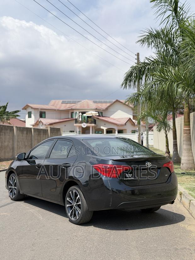 Toyota Corolla SE 4dr Sedan (1.8L 4cyl CVT) 2017 Black
