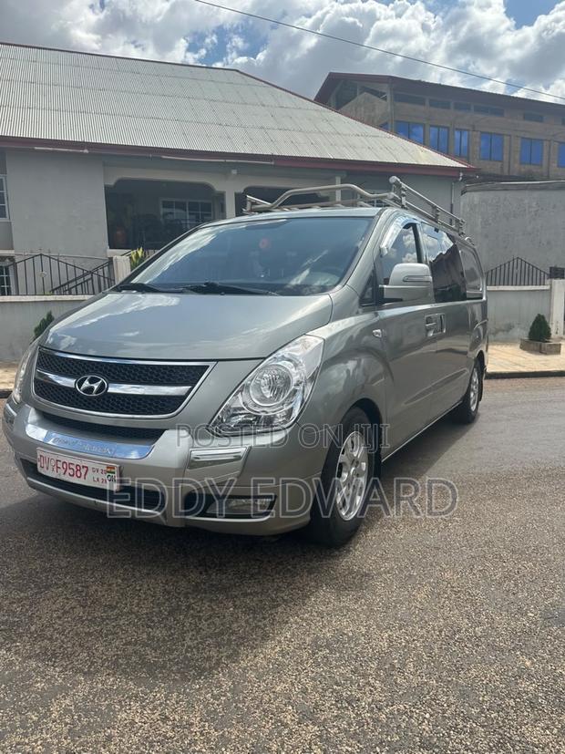 Hyundai H300 2013 Silver