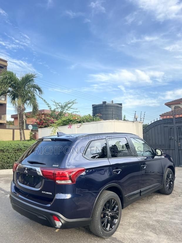 Mitsubishi Outlander SE FWD 2019 Blue
