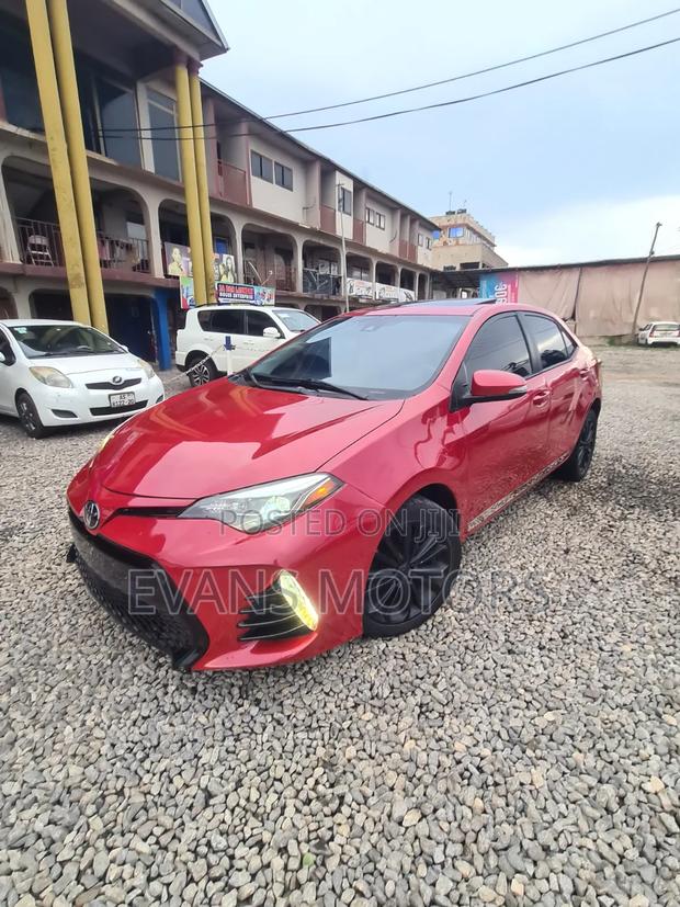 Toyota Corolla SE (1.8L 4cyl 6M) 2018 Red