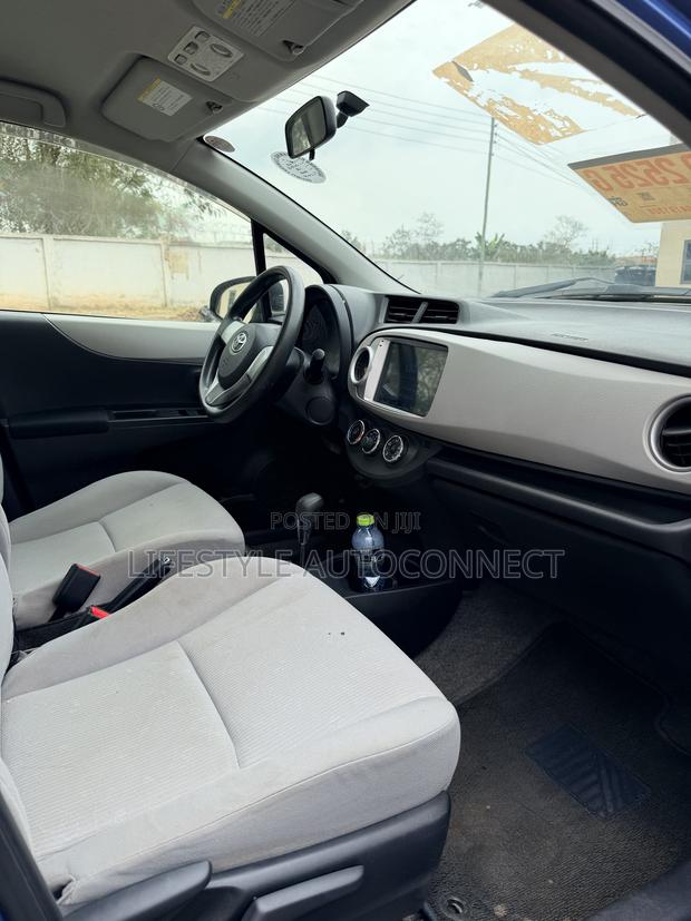 Toyota Vitz 2014 Blue