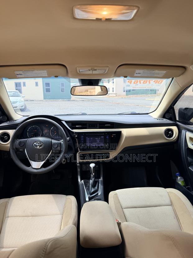 Toyota Corolla 2017 Blue