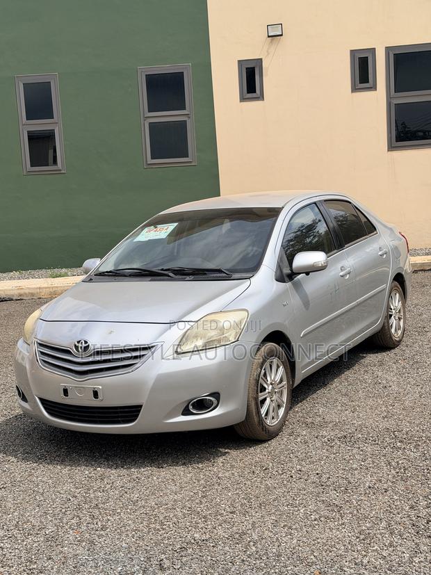 Toyota Vios 2011 Silver