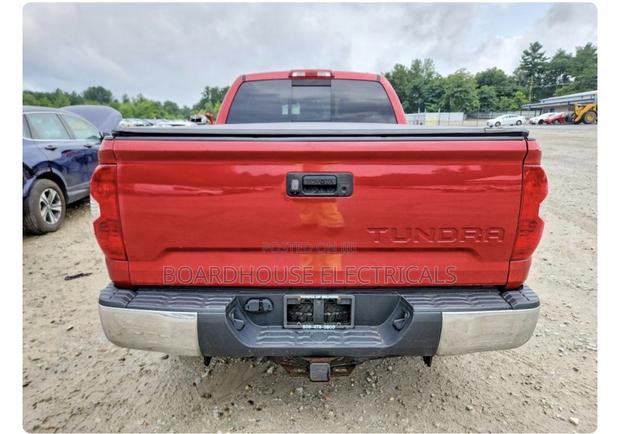 Toyota Tundra SR 4dr Double Cab SB (4.6L 8cyl 6A) 2014 Red