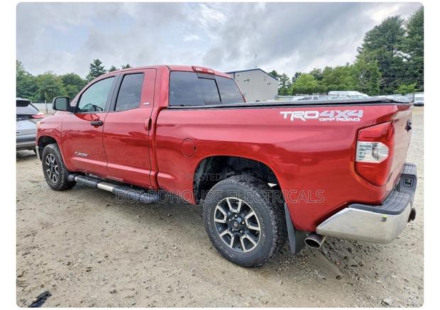 Toyota Tundra SR 4dr Double Cab SB (4.6L 8cyl 6A) 2014 Red