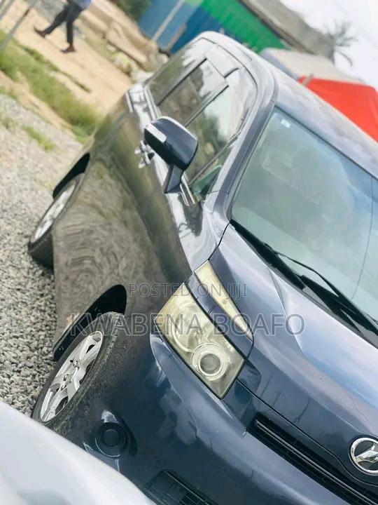 Toyota Voxy 2013 Gray