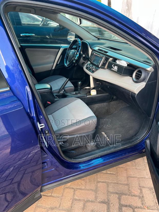 Toyota RAV4 2015 Blue