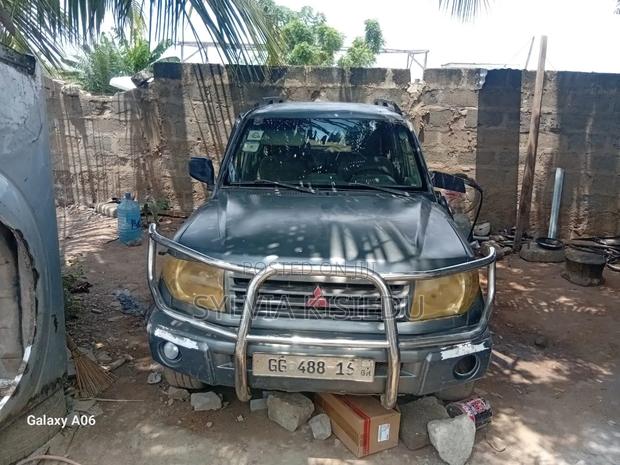 Mitsubishi Pajero IO 2003 Gray
