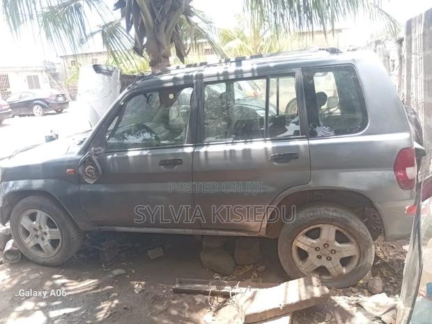 Mitsubishi Pajero IO 2003 Gray