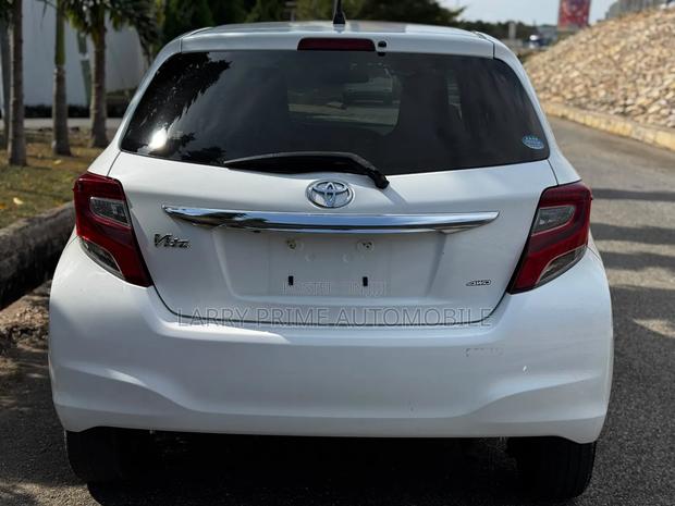 Toyota Vitz 1.3 AWD 5dr 2015 White