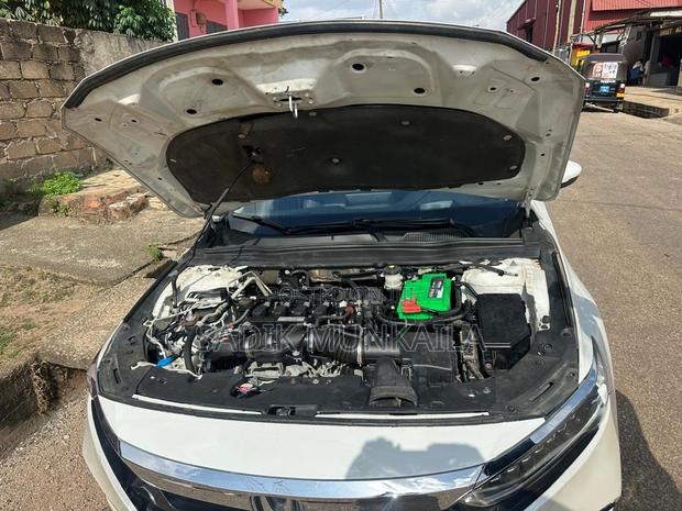 Honda Accord EX-L (1.5L 4cyl Turbo CVT) 2019 White