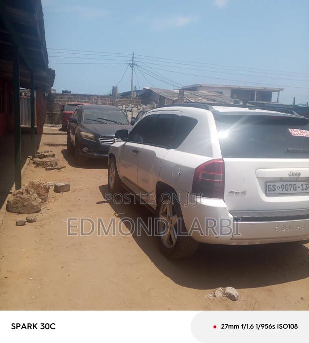 Jeep Liberty 2010 White