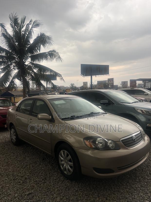 Toyota Corolla 2008 Gold