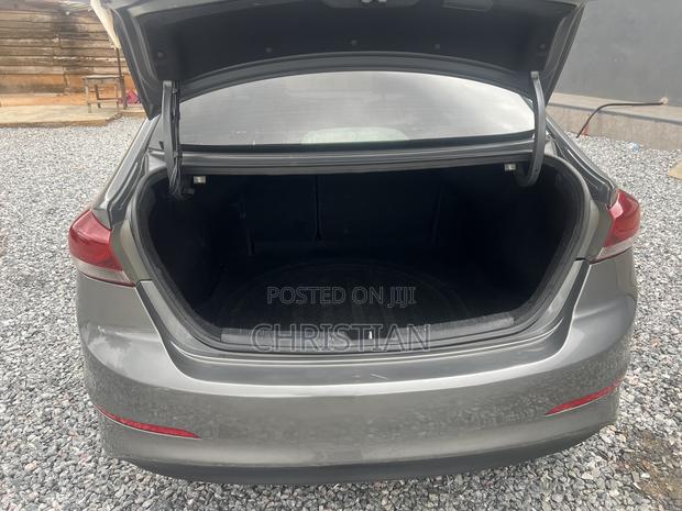 Hyundai Elantra 2027 Gray