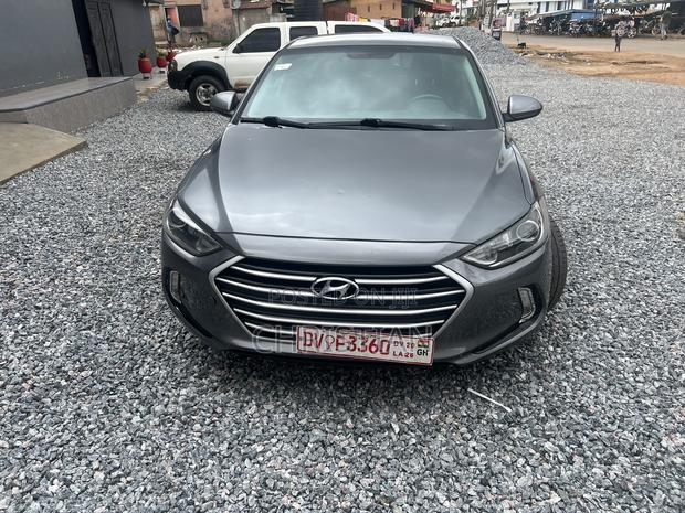 Hyundai Elantra 2027 Gray