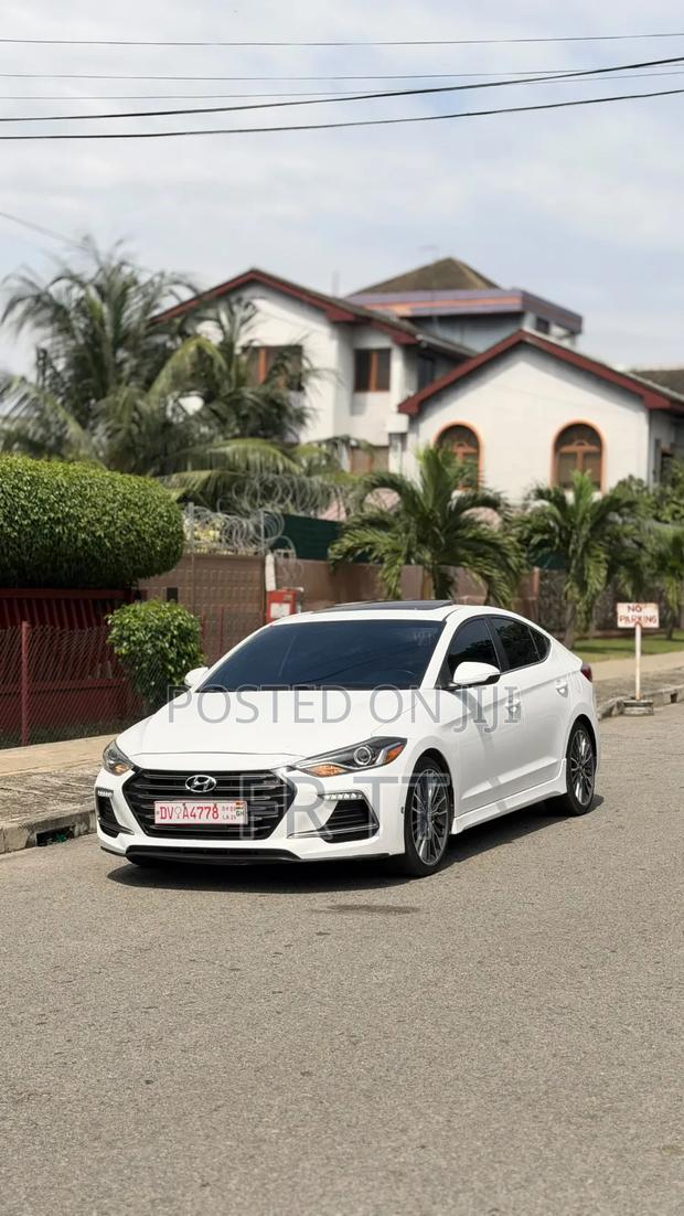 Hyundai Elantra 2018 White