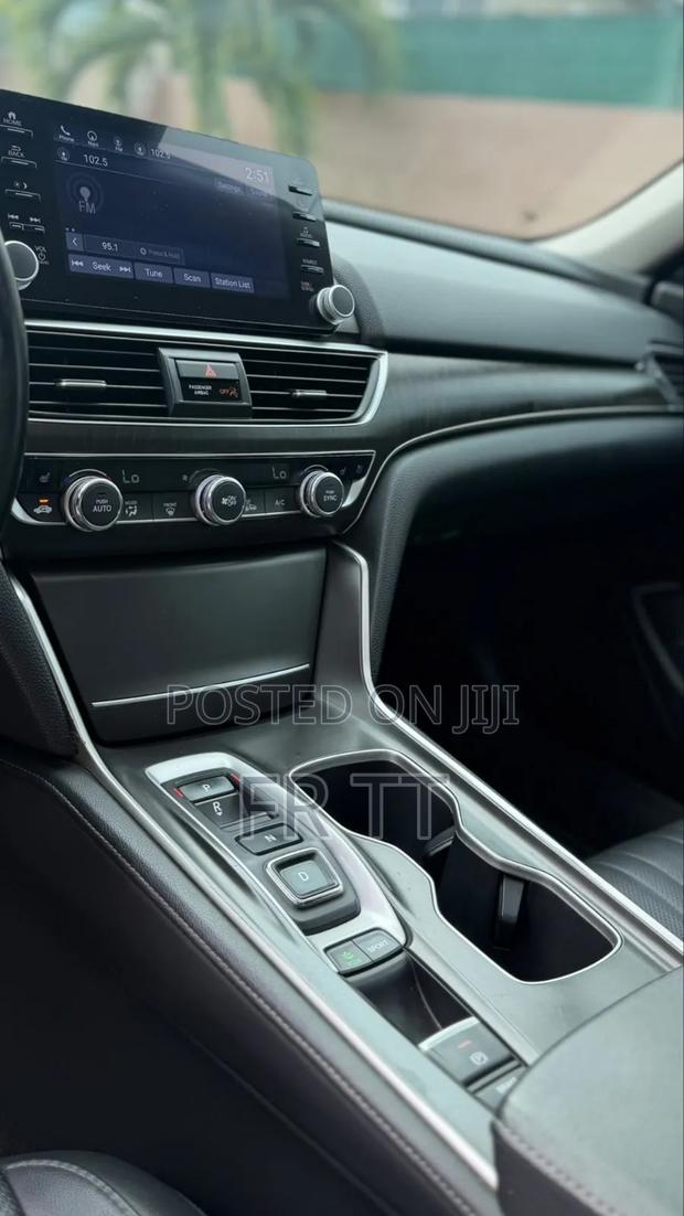 Hyundai Elantra 2018 White