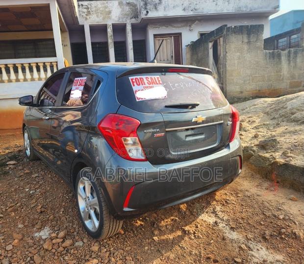Chevrolet Spark 2017 Gray