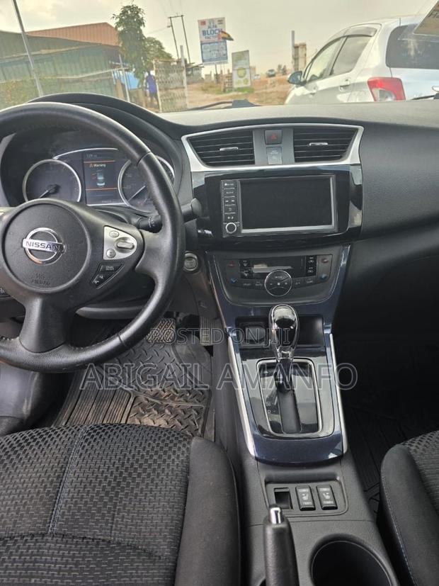 Nissan Sentra 2019 Black