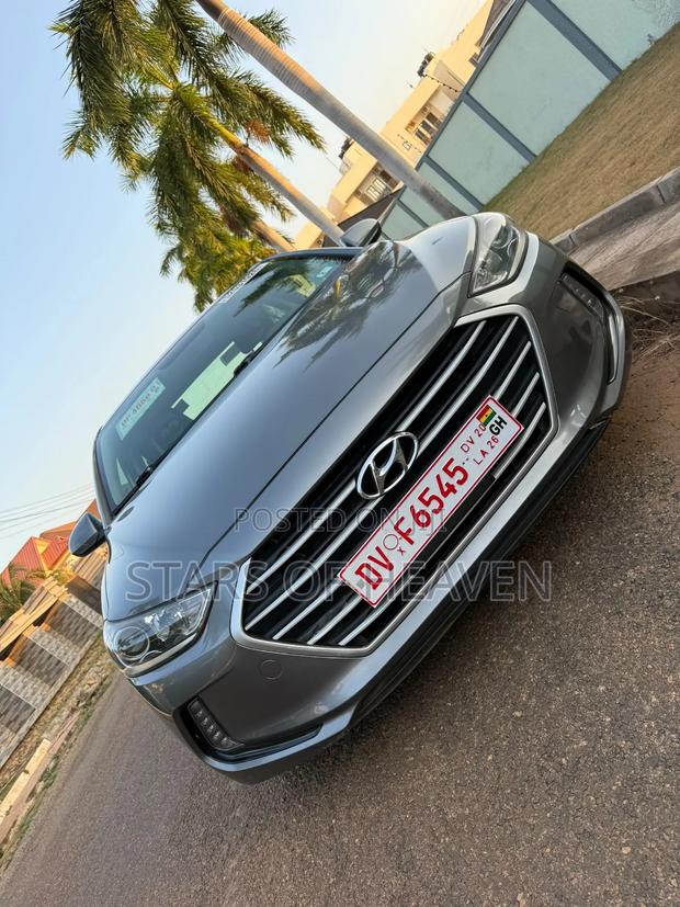 Hyundai Elantra 2018 Gray