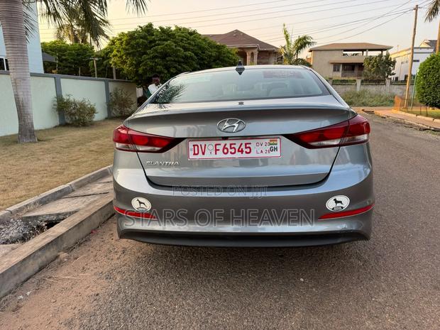 Hyundai Elantra 2018 Gray