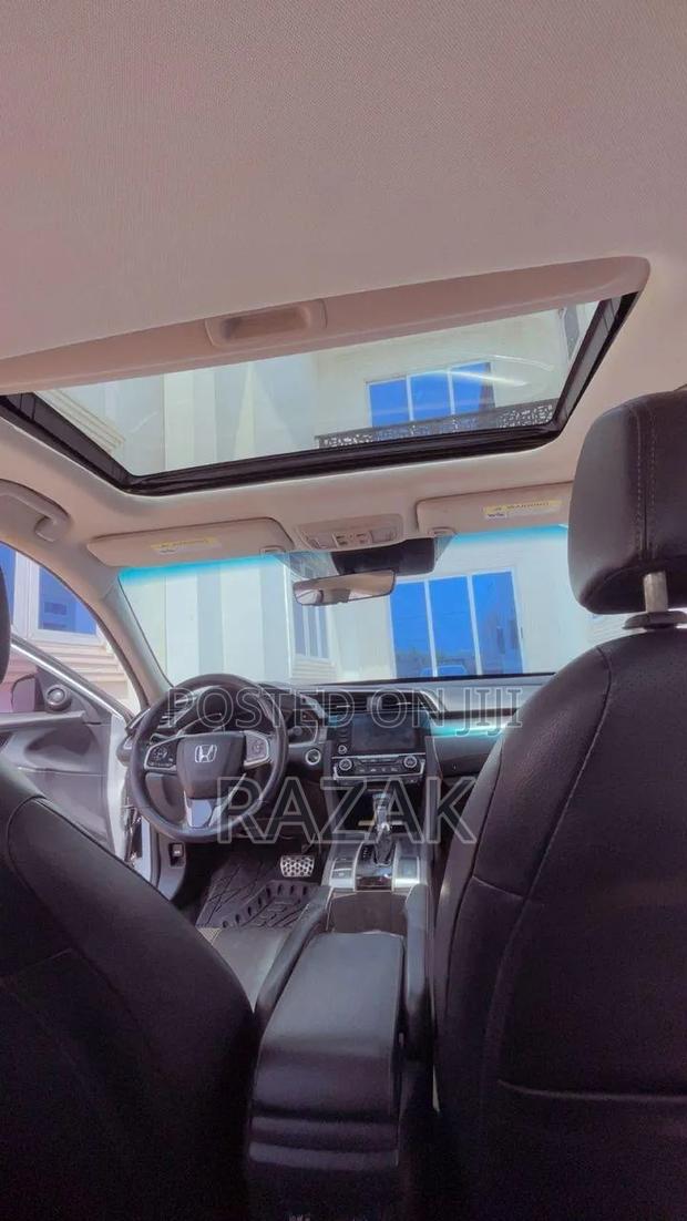 Honda Civic 2021 White
