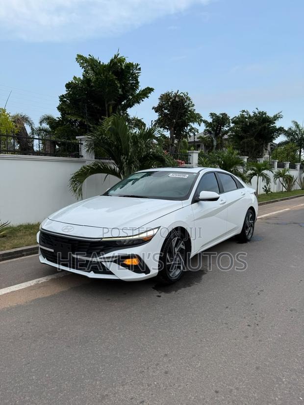 Hyundai Elantra 2024 White