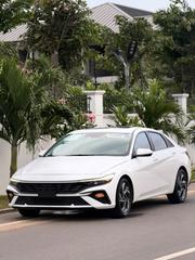 Hyundai Elantra 2024 White for sale