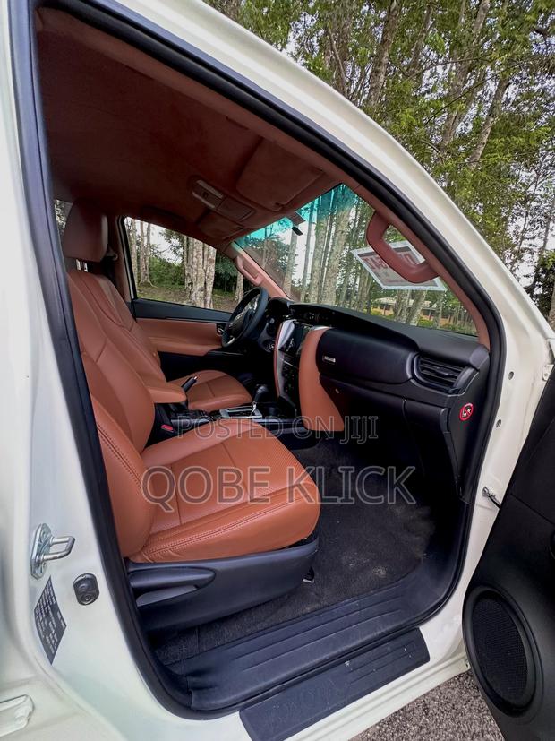 Toyota Fortuner 2019 White