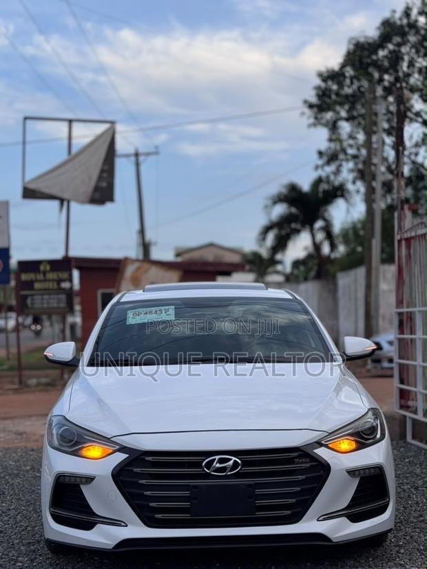 Hyundai Elantra 2018 White
