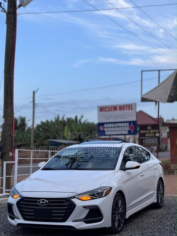 Hyundai Elantra 2018 White