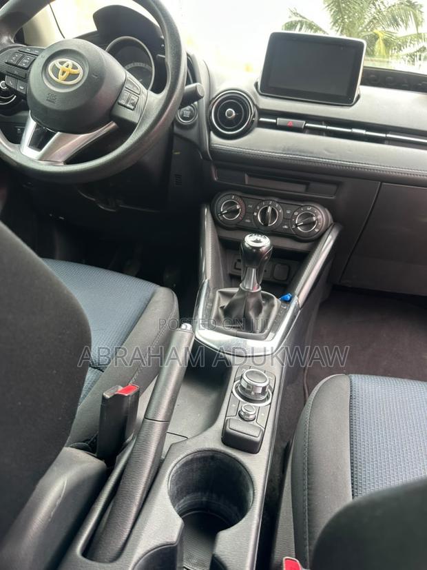 Toyota Yaris iA 1.5 FWD 2018 Gray