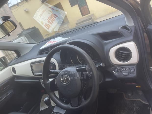Toyota Vitz 1.3 AWD 5dr 2014 Burgundy