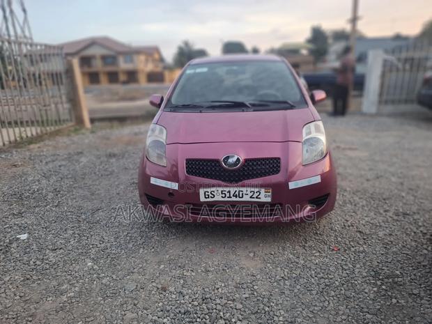 Toyota Vitz 1.0 FWD 5dr 2009 Ivory