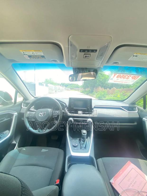 Toyota RAV4 LE AWD 2019 Red
