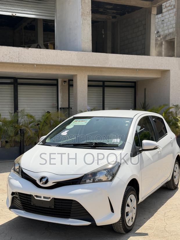 Toyota Vitz 1.3 FWD 5dr 2016 White