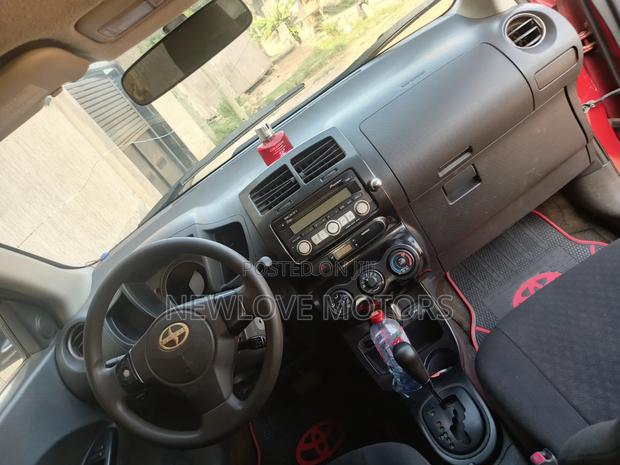 Scion xD Base 2013 Brown