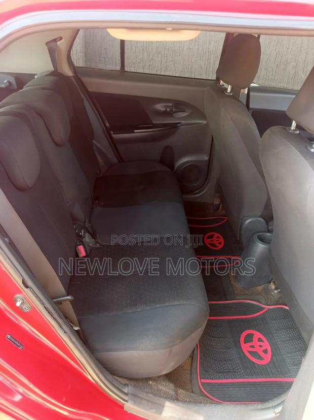Scion xD Base 2013 Brown